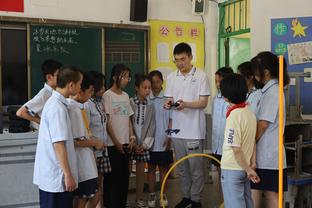 Hàn Quốc: Dung Thành Thành Thành Đô đưa ra báo giá cho hậu vệ trung tâm F. C Quang Châu Timothy Lechter